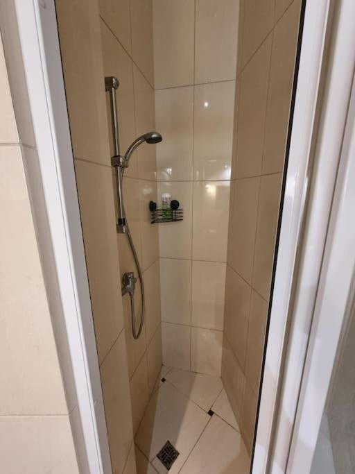 Fantastic Krk - Kr6 Room D คราคูฟ ภายนอก รูปภาพ